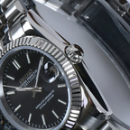 Seikjust | Classic Black