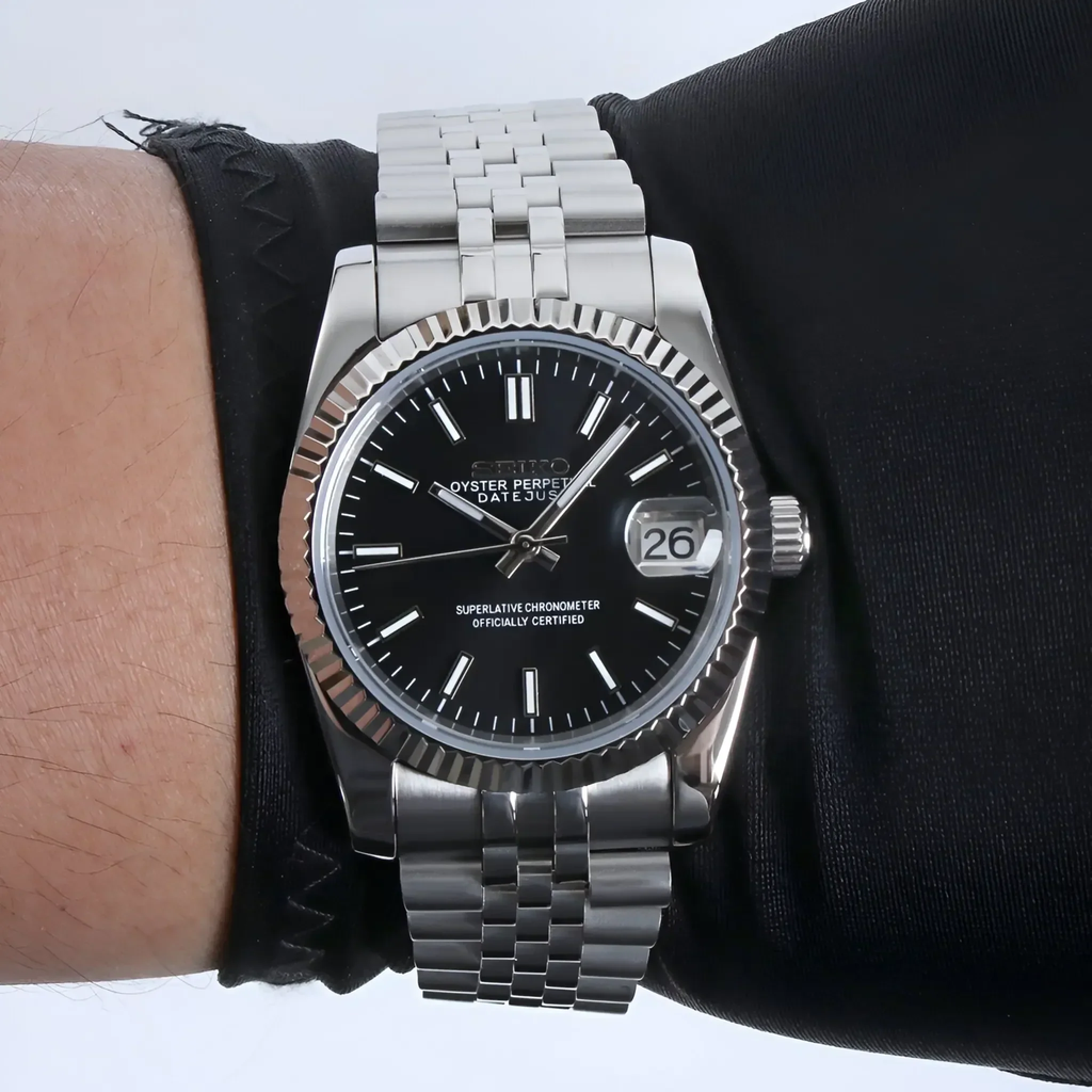 Seikjust | Classic Black