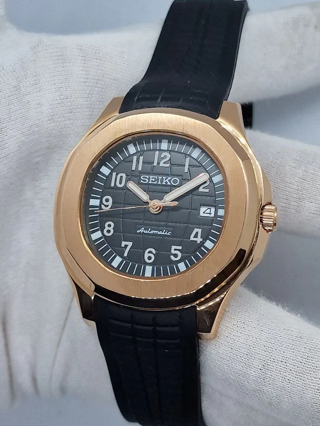 Seiknaut | Rose Gold Black