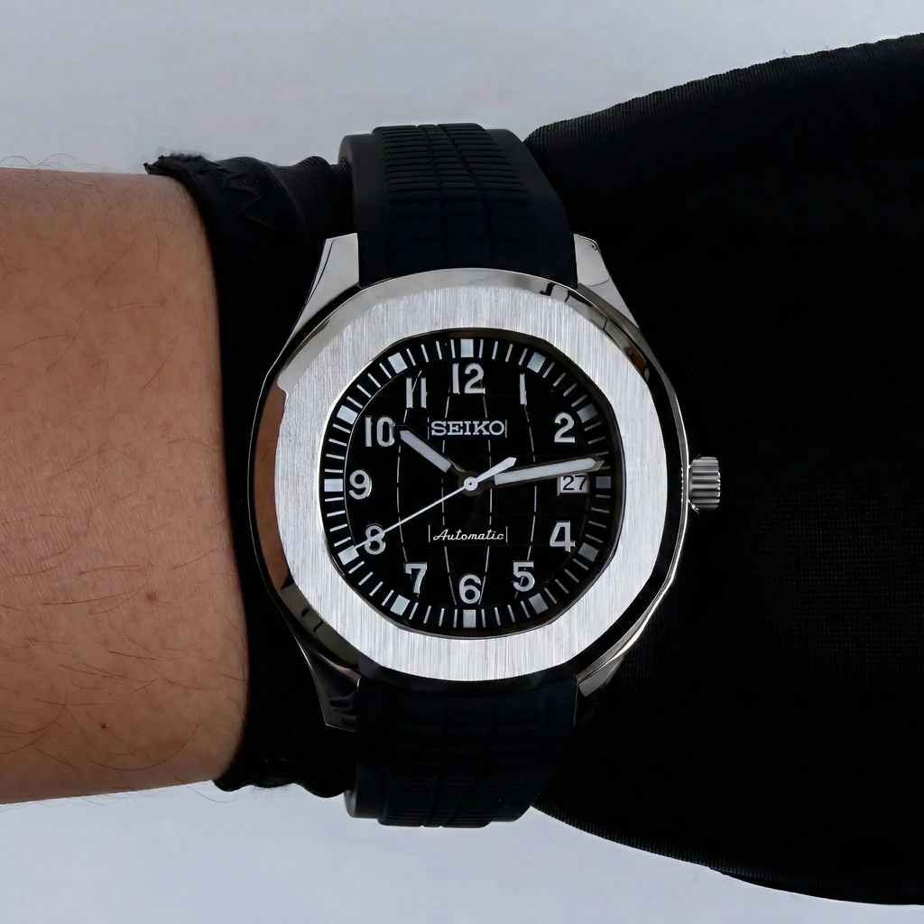 Seiknaut | Black Rubber