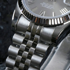 Seikjust | Roman Grey